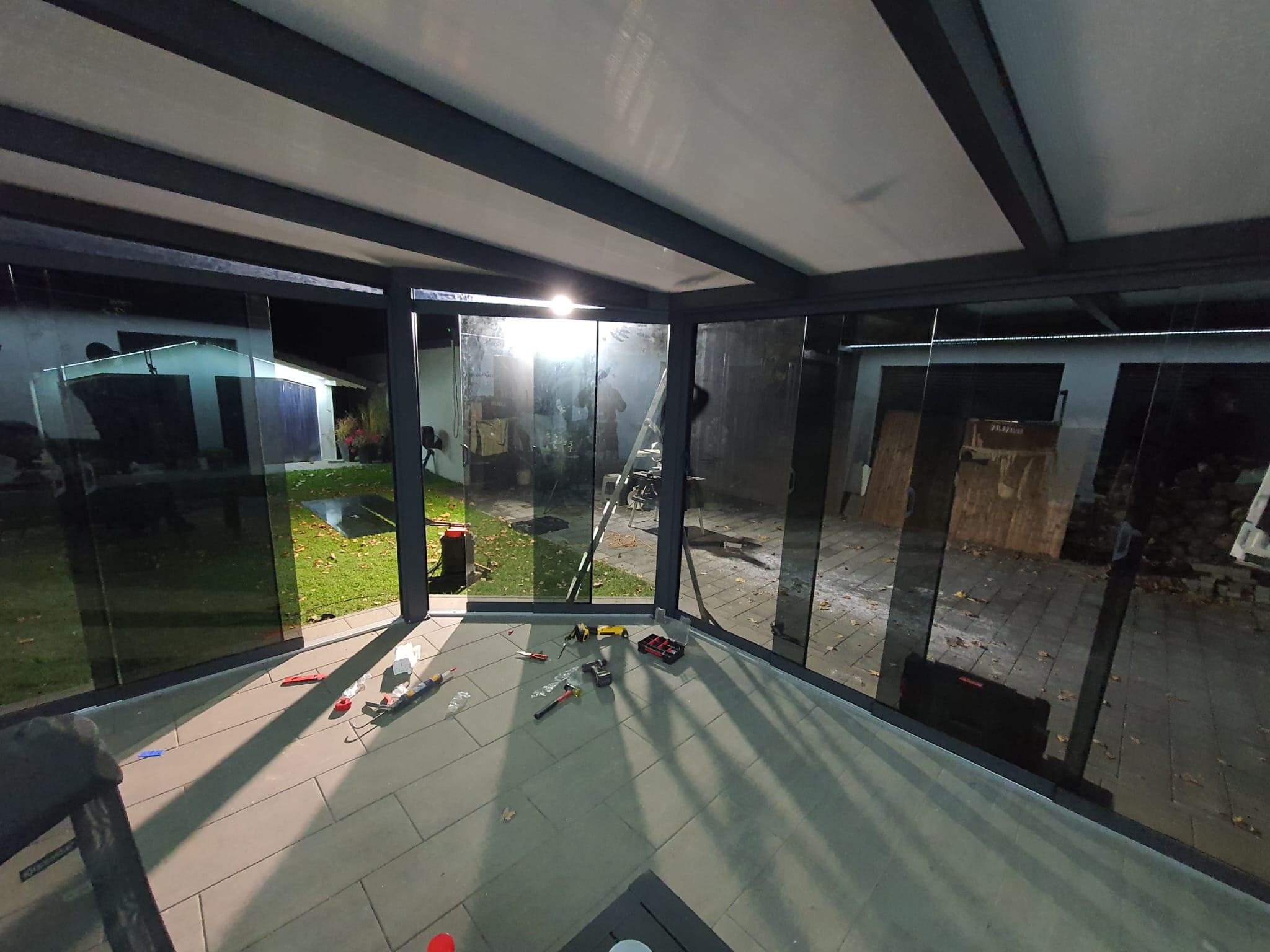Slider Image 0